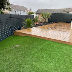 Terrasse bois & gazon synthétique – Gujan-Mestras